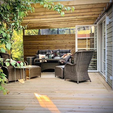 Strandnaera, Pergola, P-Plats I Hoellviken Extérieur photo