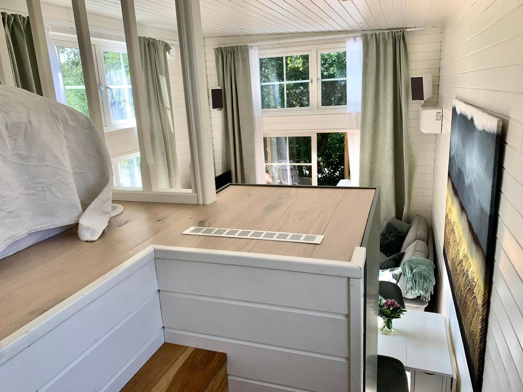 Strandnaera, Pergola, P-Plats I Hoellviken Extérieur photo
